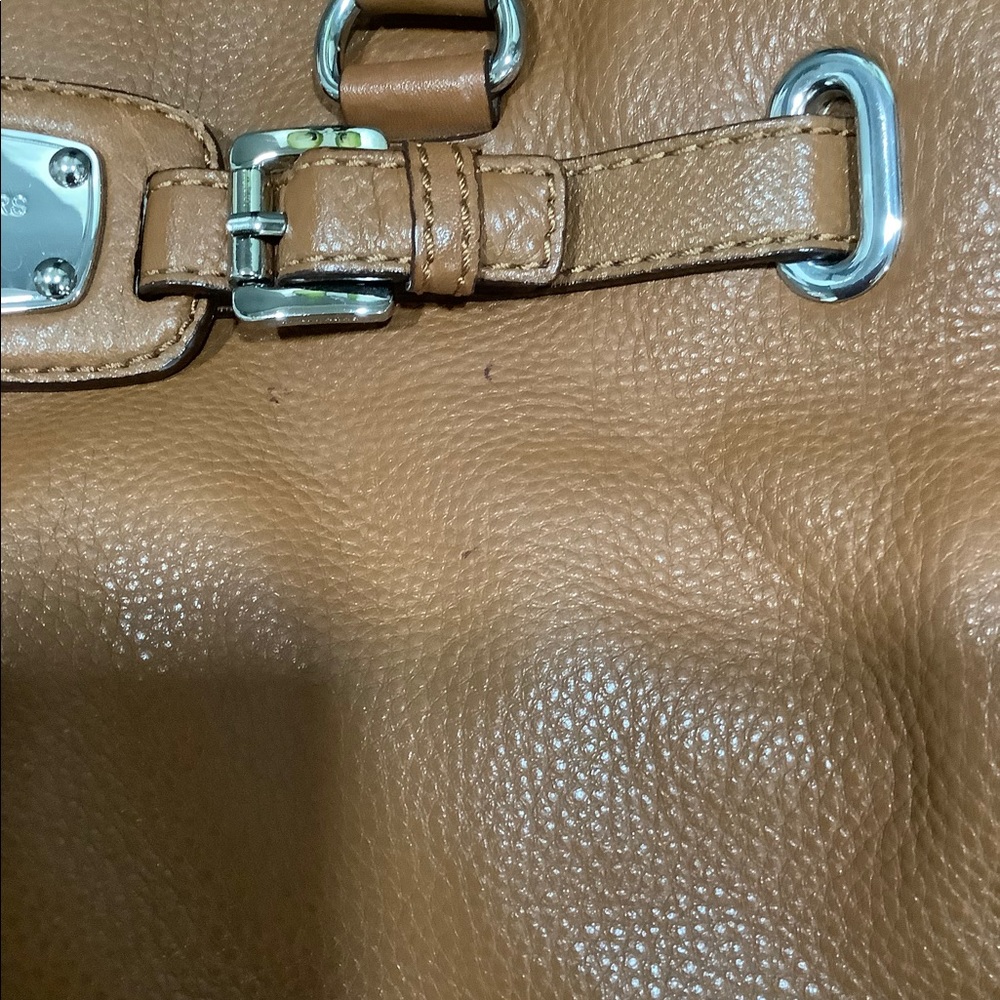 MICHAEL KORS LEATHER SHOULDER BAG - Picture 8 of 11